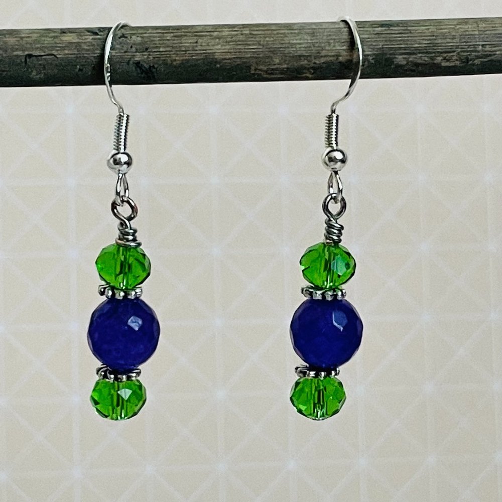 Artisan Amethyst Green Crystal Beaded Dangle Drop Pierced Earrings 1 5/8” NEW